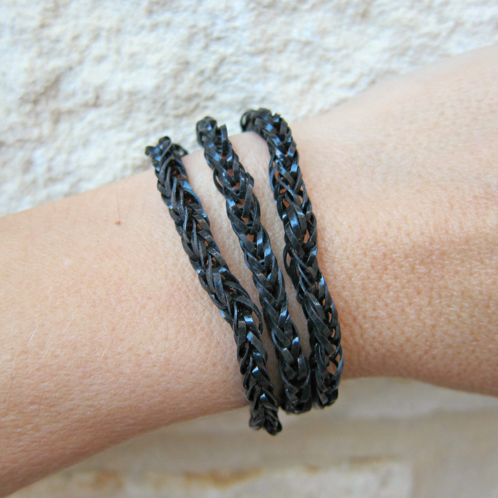 Tutorial: Make Rubber Band Jewelry Without a Loom » Dollar Store Crafts